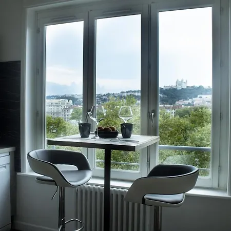 Appartement Vue Exceptionnelle, Baignoire Balneo, Parking&clim