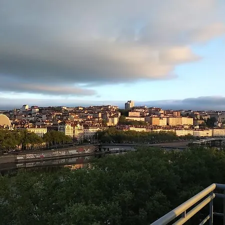 Vue Exceptionnelle, Baignoire Balneo, Parking&clim Appartement *