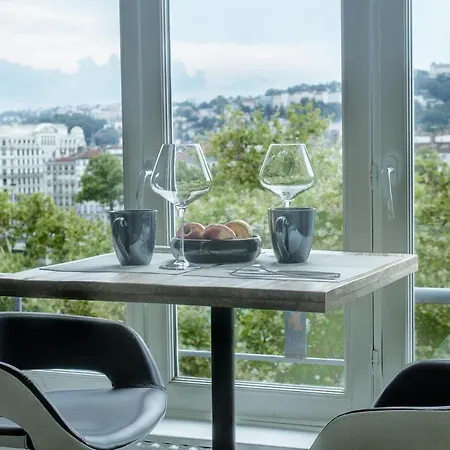Vue Exceptionnelle, Baignoire Balnéo, Parking&clim Apartamento