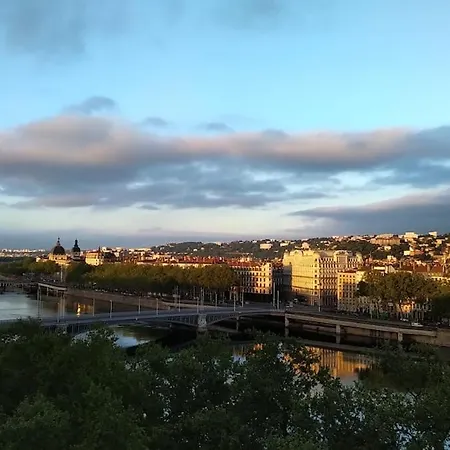 Vue Exceptionnelle, Baignoire Balneo, Parking&clim * Lyon